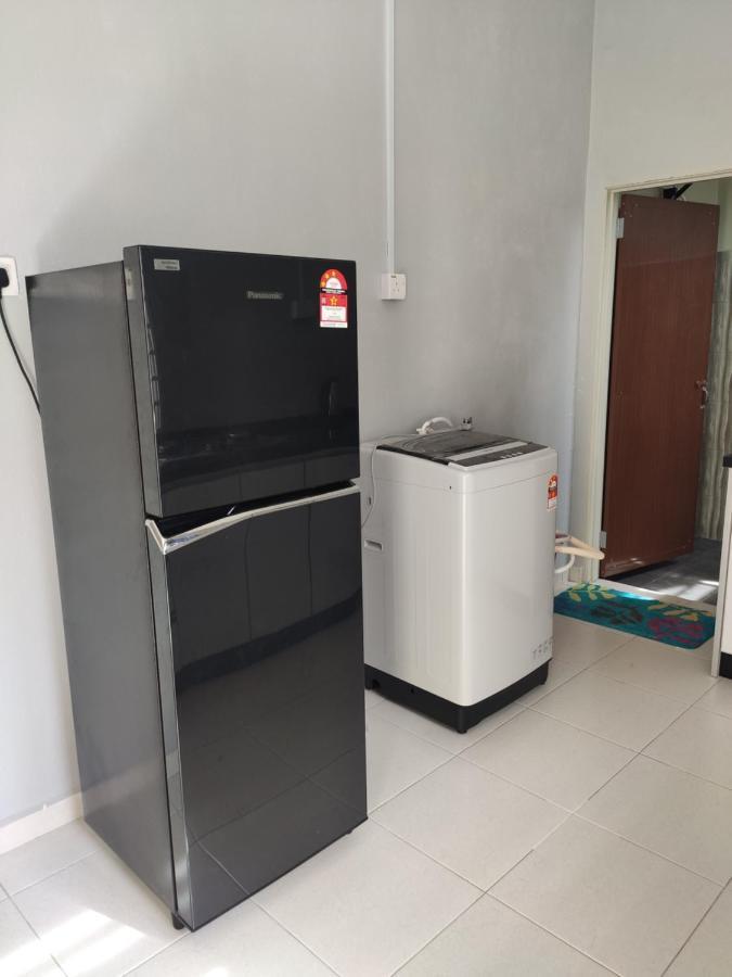 Villa Private Pool Cassa Dinies, Wifi , Bbq,10 Pax Rantau Panjang Exterior foto