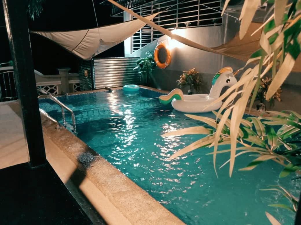 Villa Private Pool Cassa Dinies, Wifi , Bbq,10 Pax Rantau Panjang Exterior foto