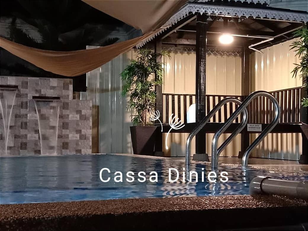 Villa Private Pool Cassa Dinies, Wifi , Bbq,10 Pax Rantau Panjang Exterior foto