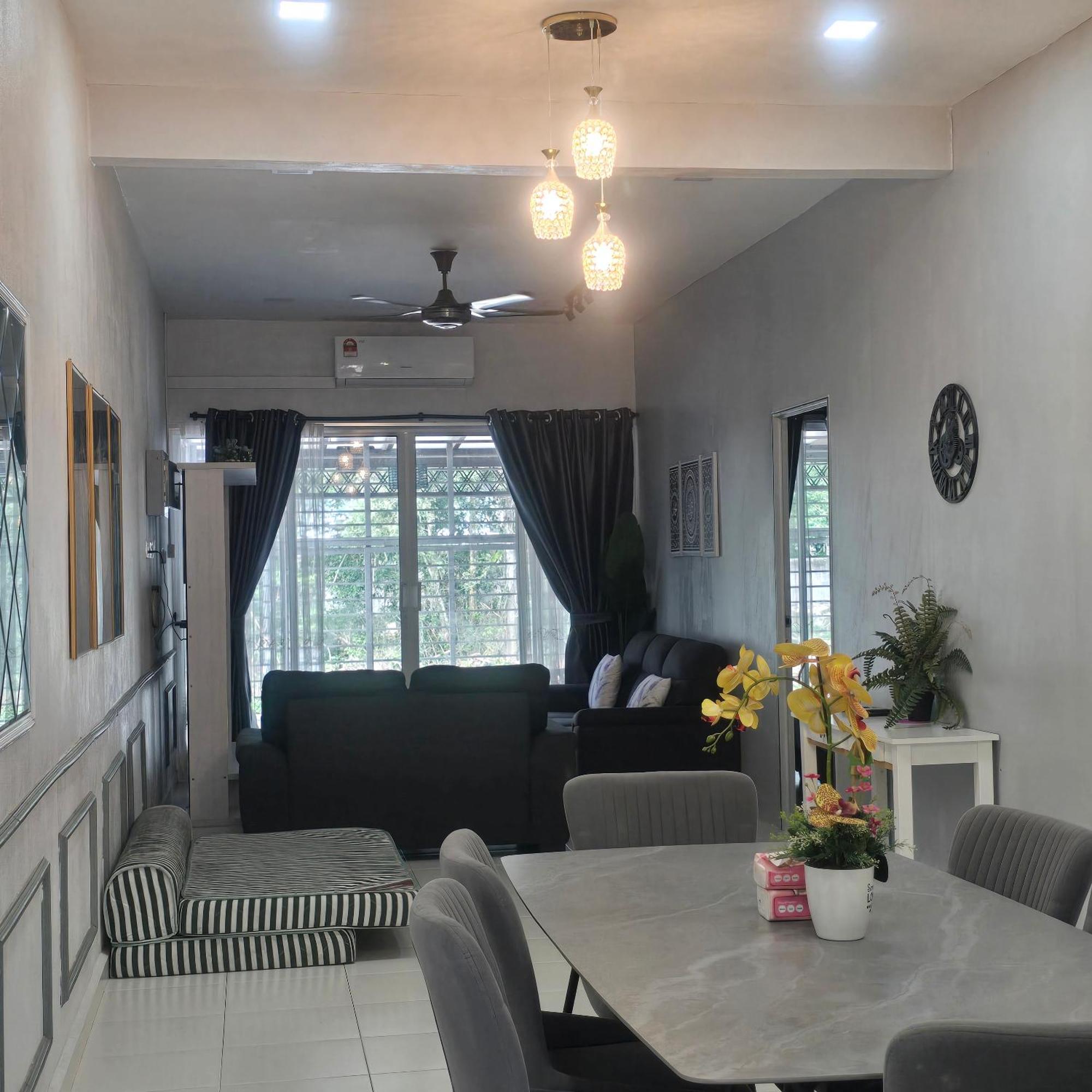 Villa Private Pool Cassa Dinies, Wifi , Bbq,10 Pax Rantau Panjang Exterior foto